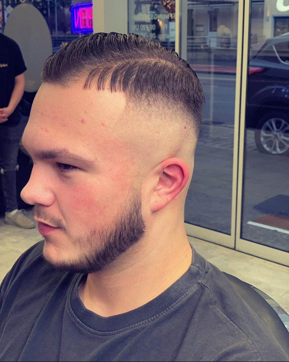 Textur mit Skin Fade und Bart