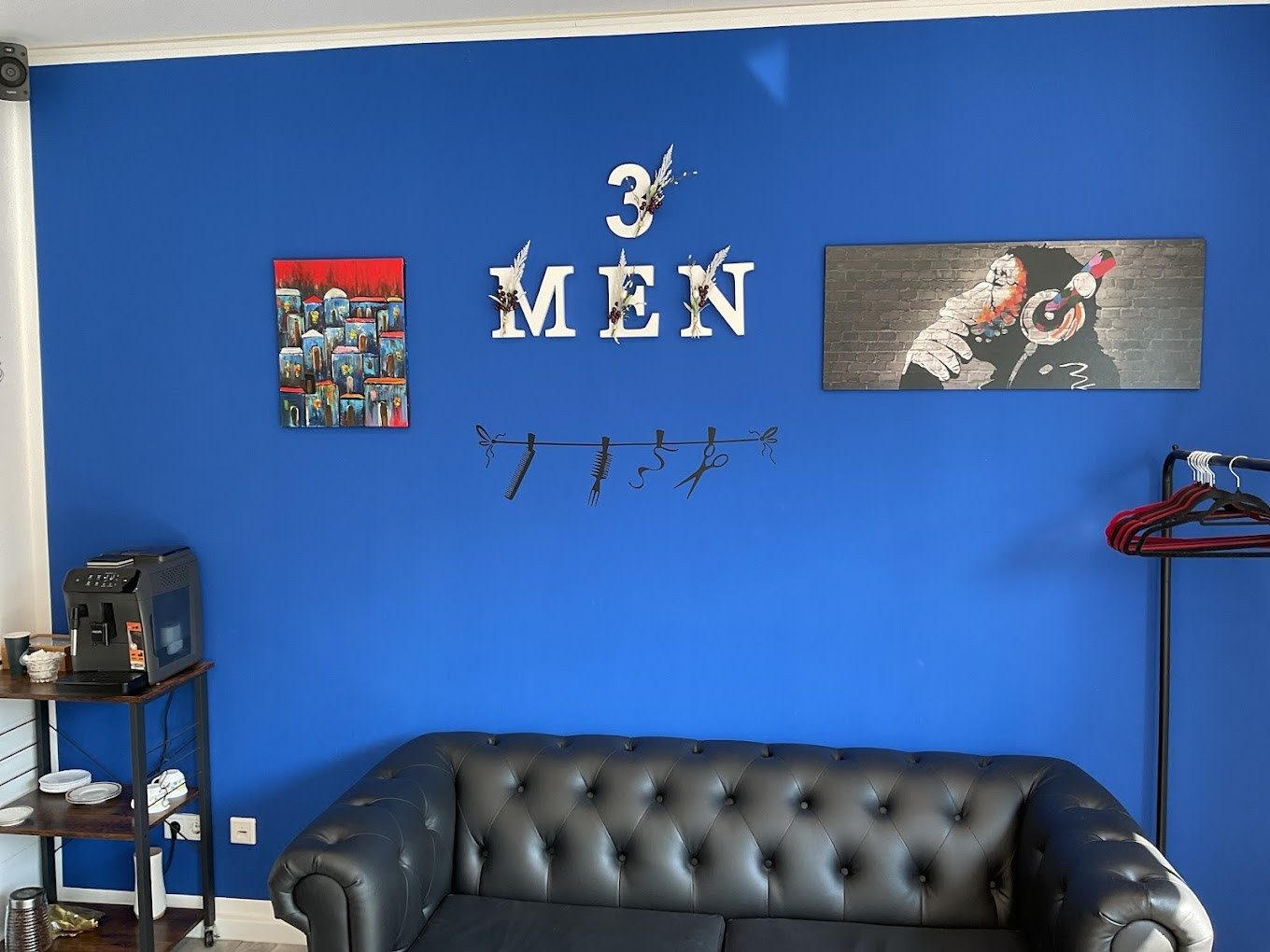 3 Men Barber Shop